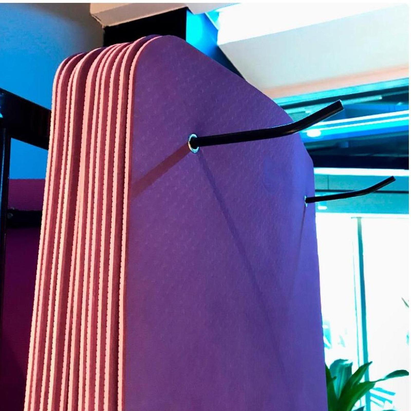 Metal Yoga Mat Holder Wall Mou - đánh giá và giá Home Gym Yoga Mat Storage